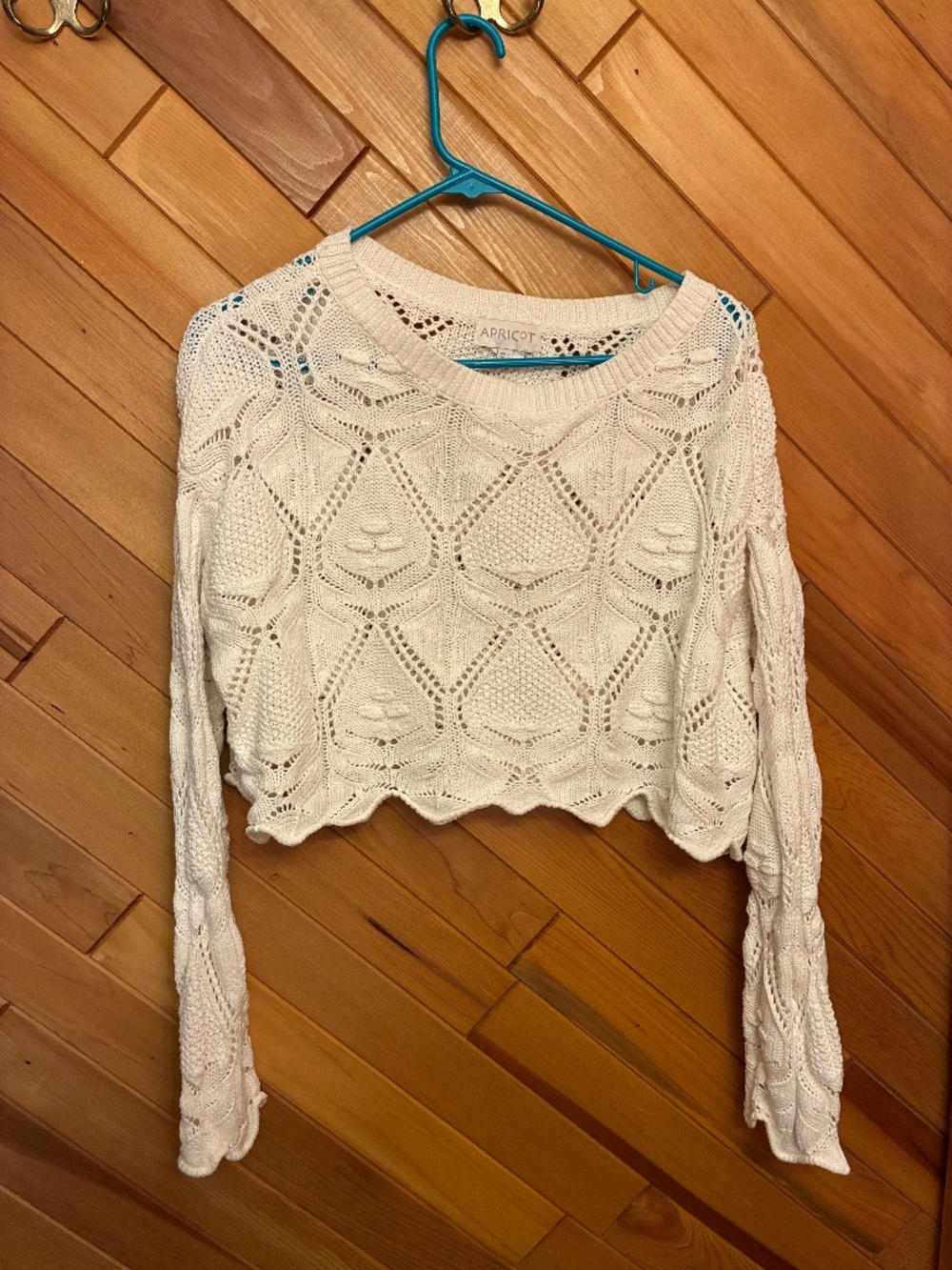 Crop top sweater